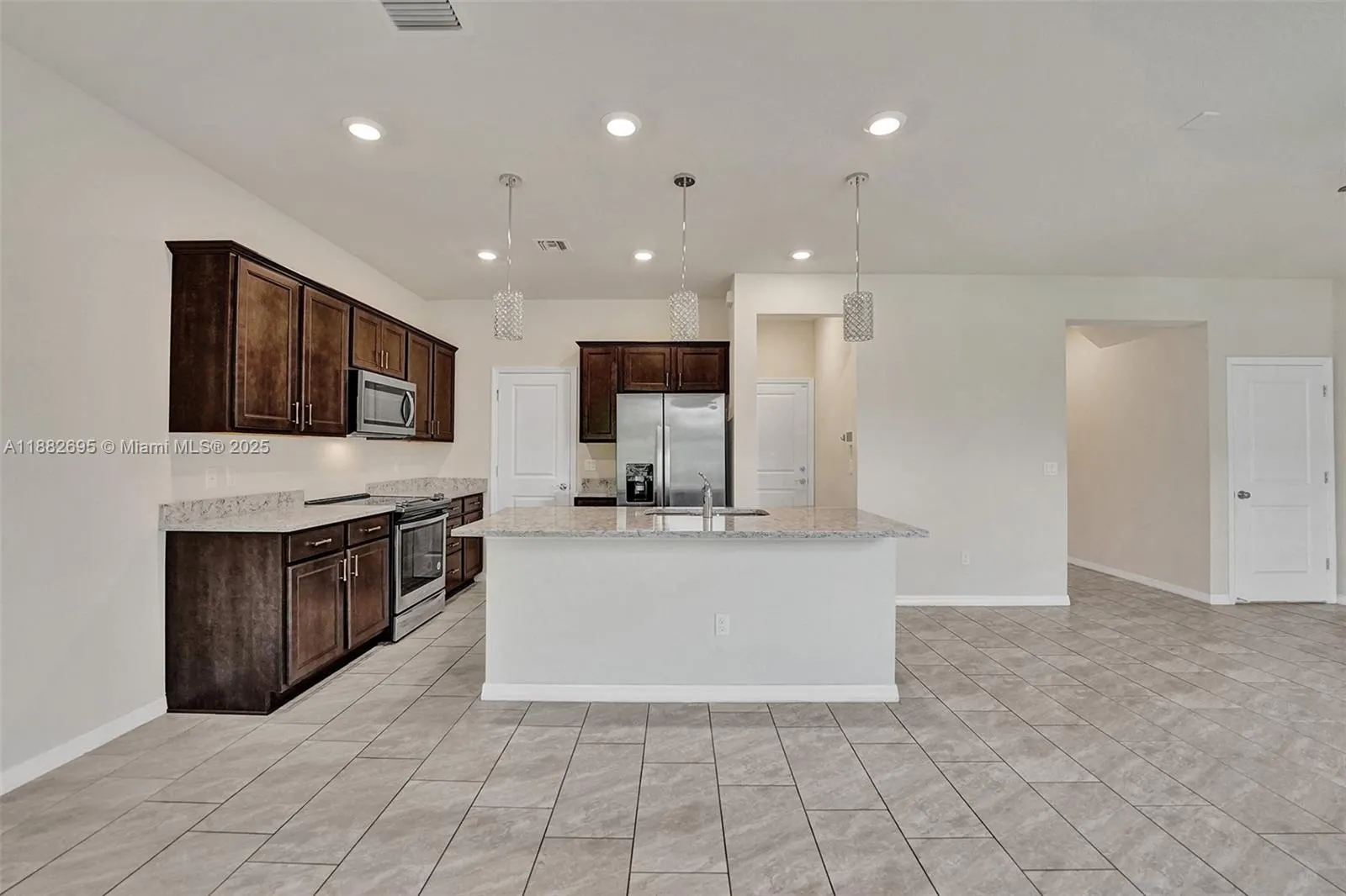 4764 Eucalyptus Dr
