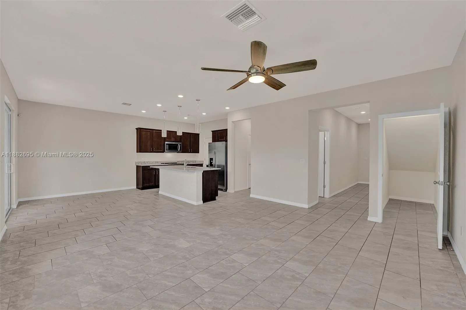 4764 Eucalyptus Dr
