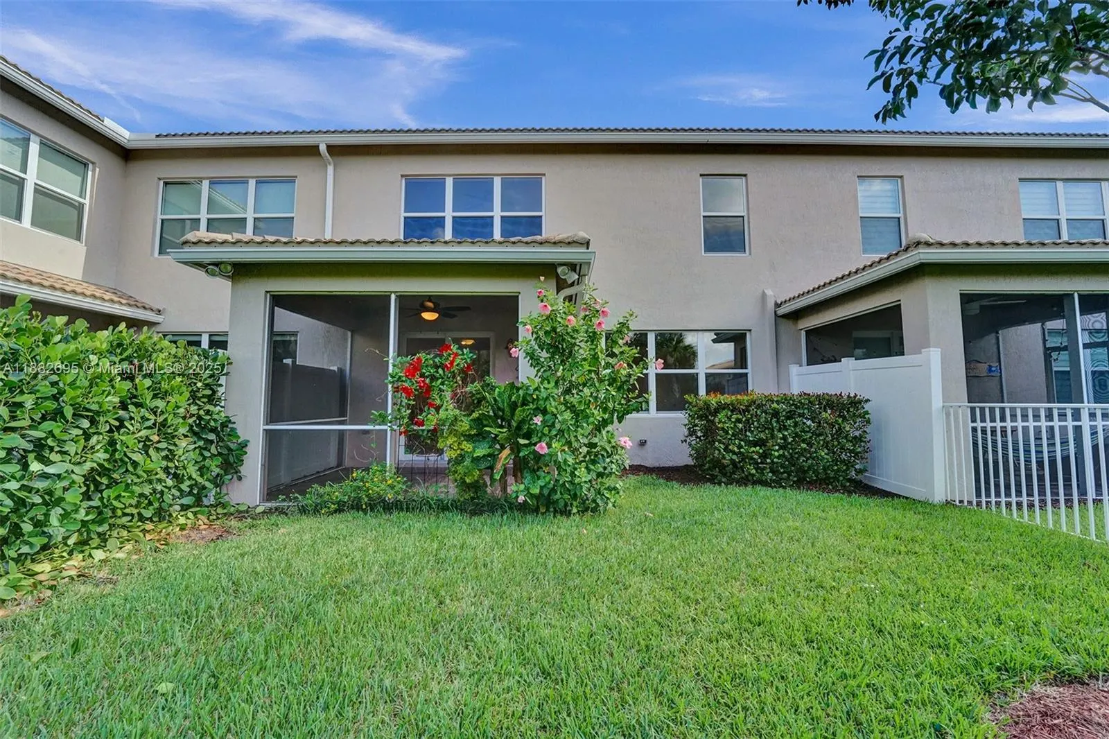 4764 Eucalyptus Dr