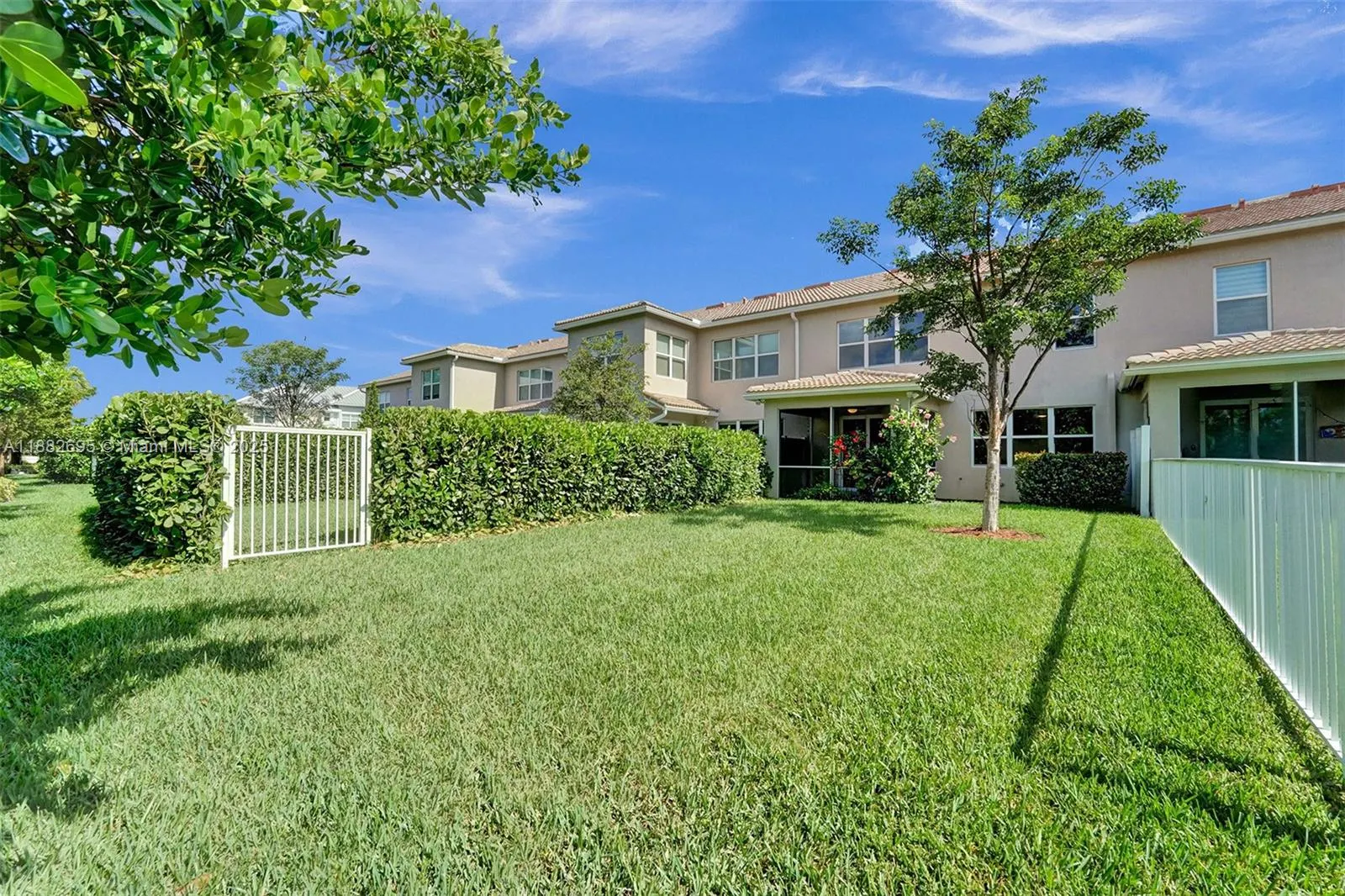 4764 Eucalyptus Dr