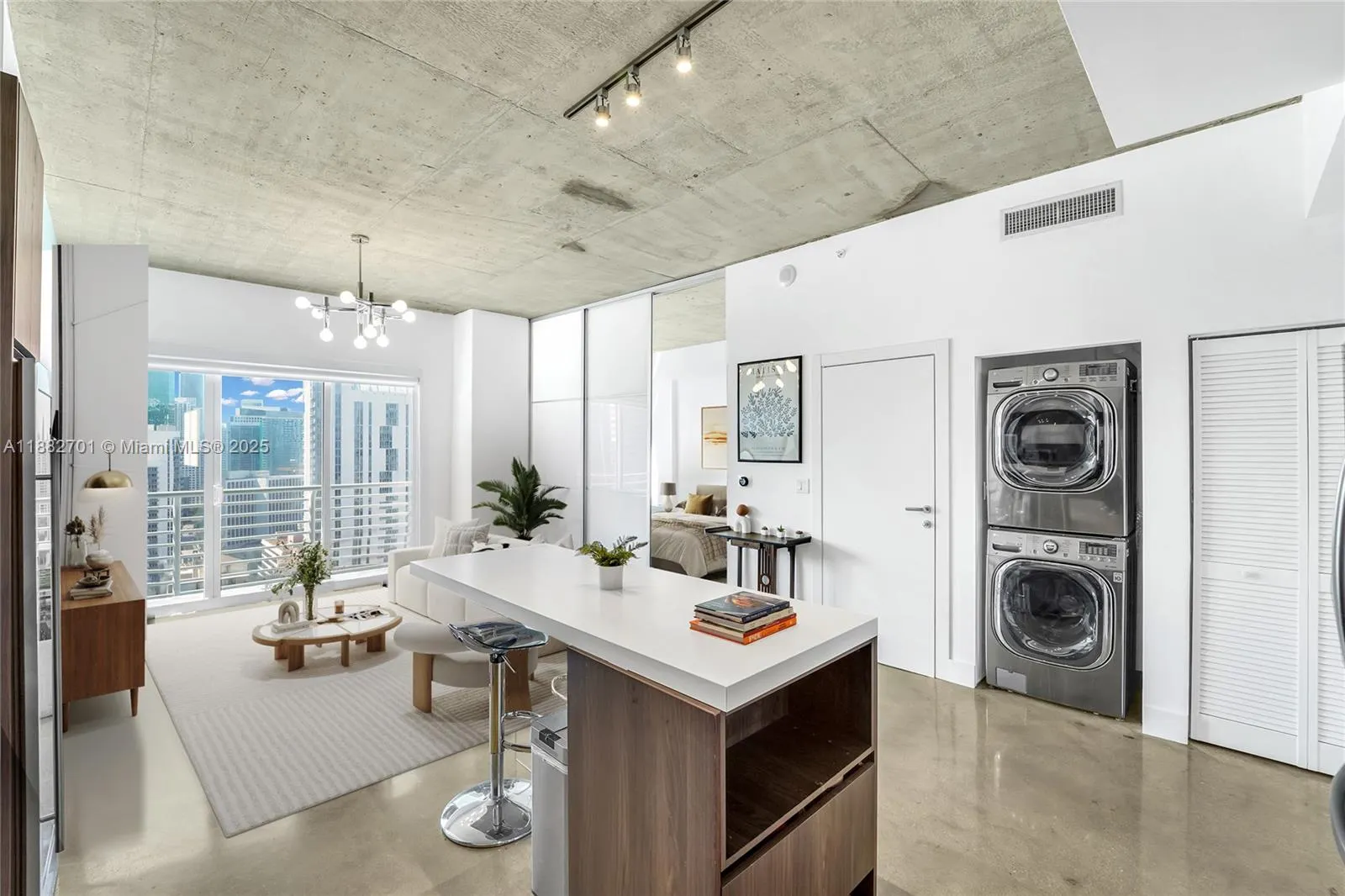 133 NE 2nd Ave, #3106
