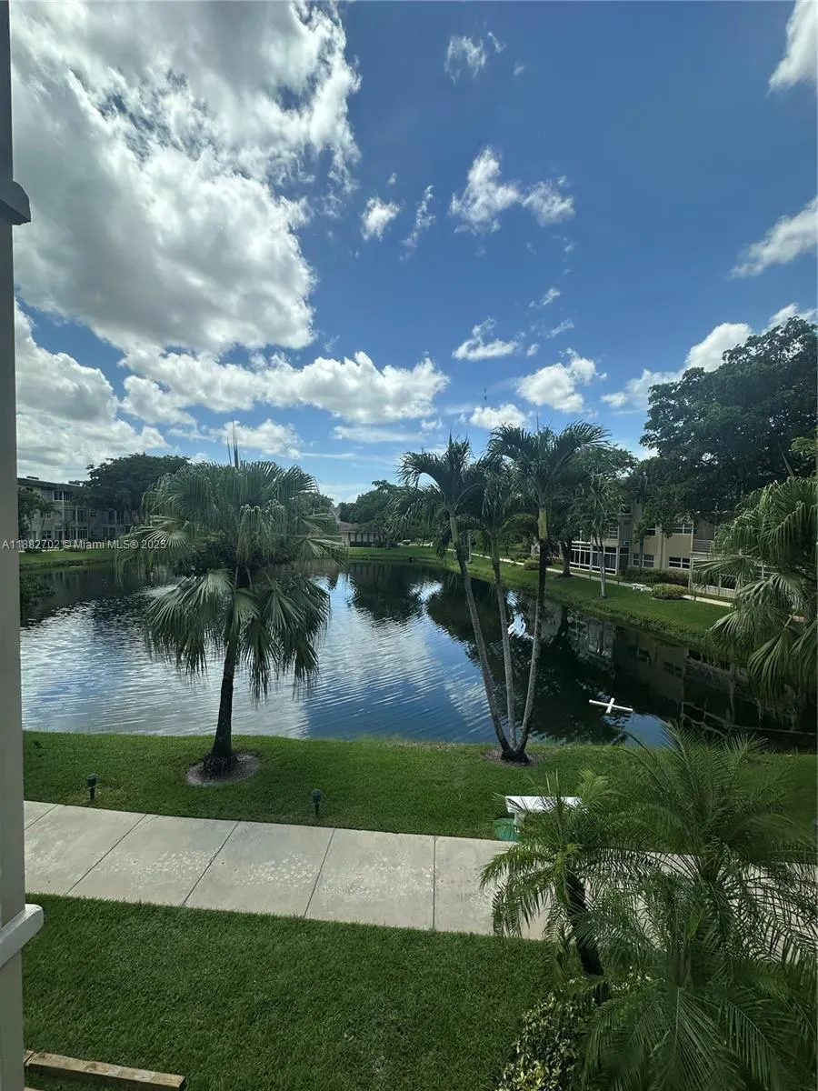 3431 NW 50th Ave, #206