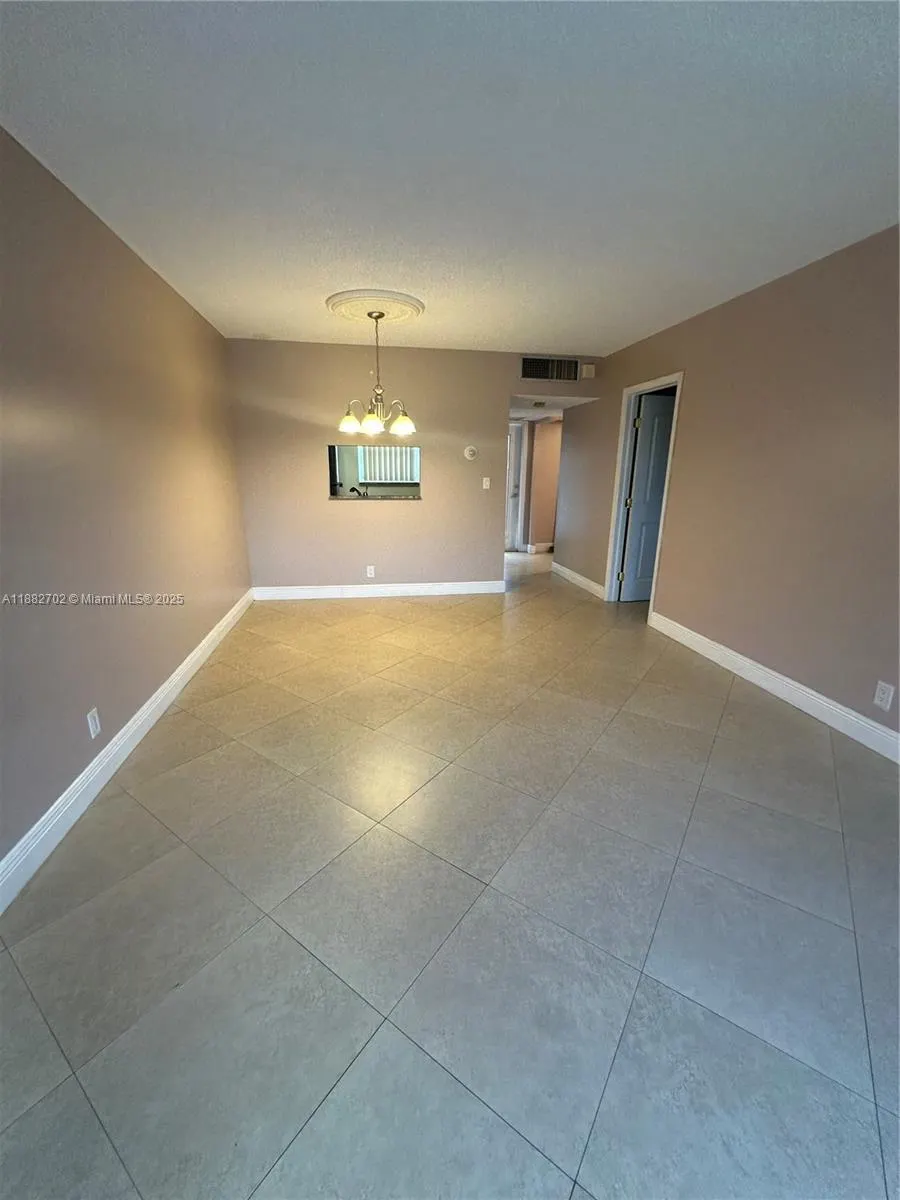 3431 NW 50th Ave, #206