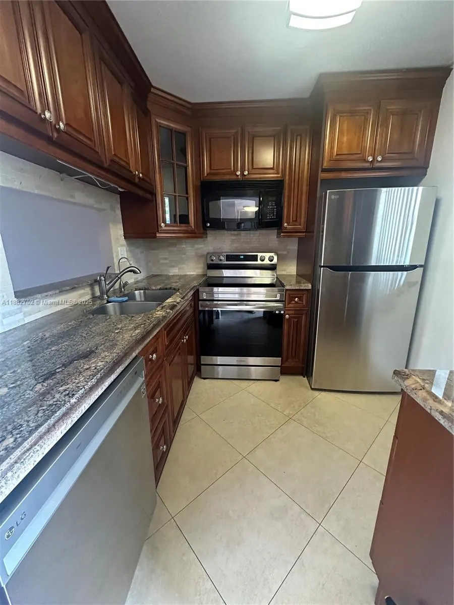 3431 NW 50th Ave, #206