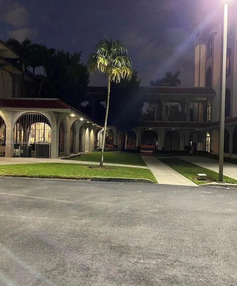 15600 SW 15600 SW 288 St, #307