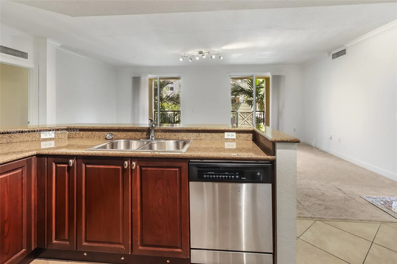 4 Renaissance Way, #303