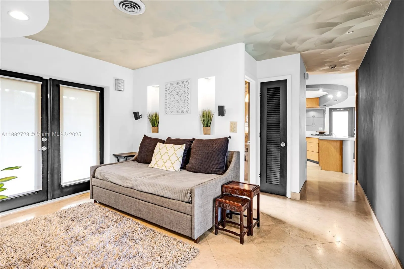 1930 NW 32nd Ct