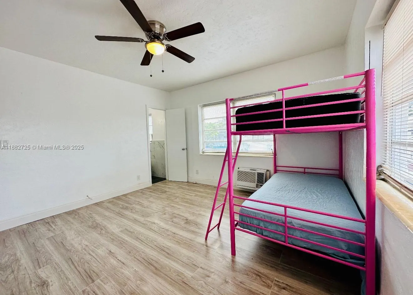 7712 Byron Ave, #3