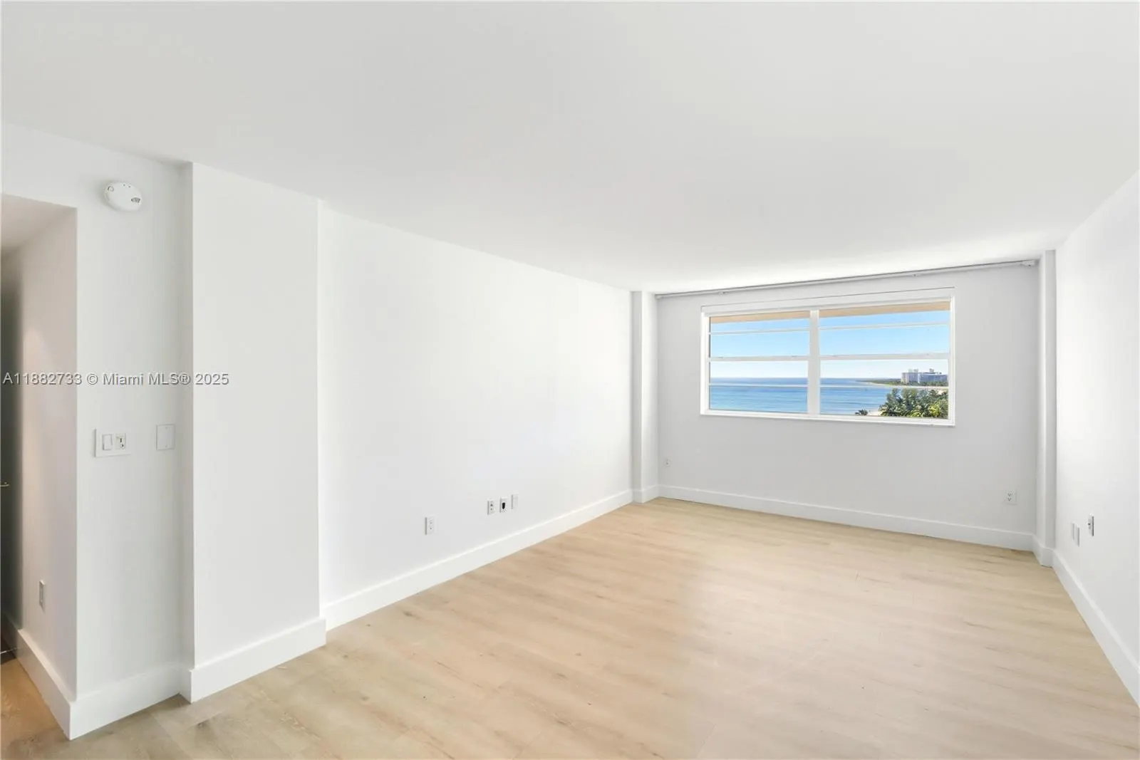 177 Ocean Lane Dr, #1001