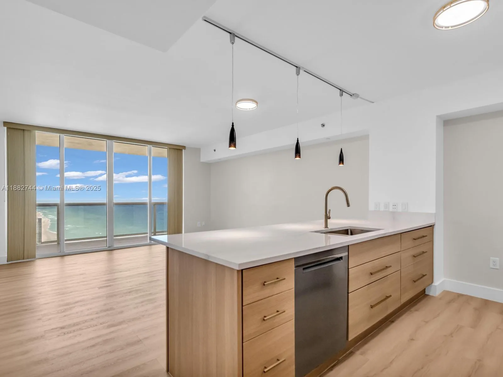1830 S Ocean Dr, #4312