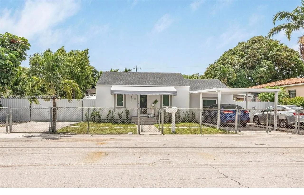 4590 E 9th Court