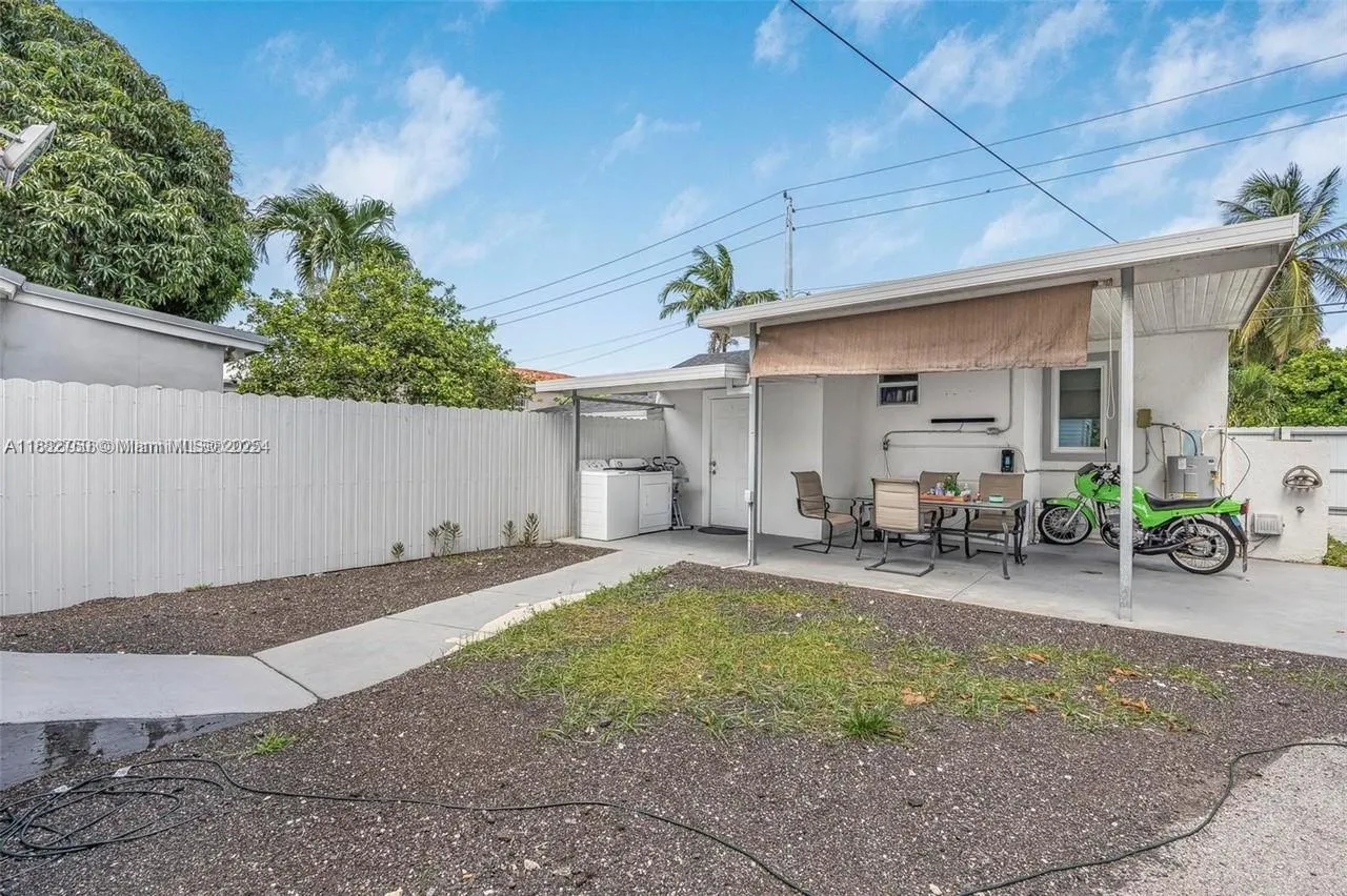 4590 E 9th Court