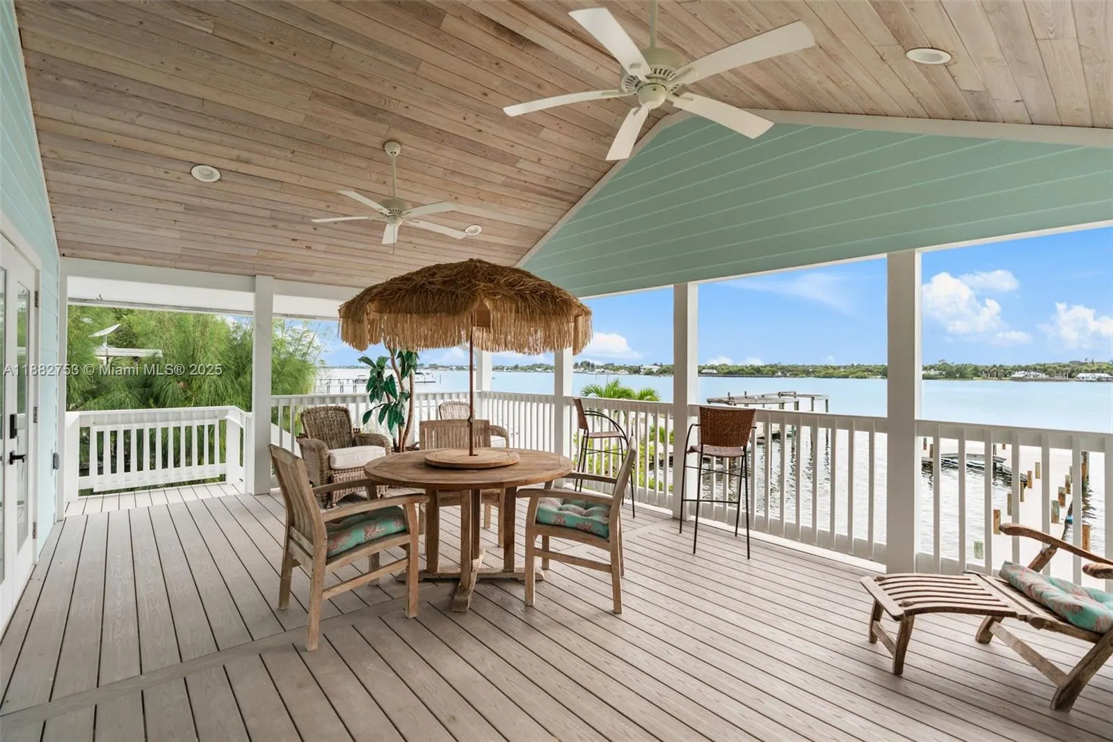 25 VIP Island Unit A