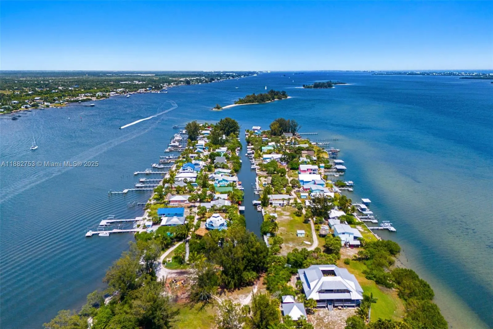 25 VIP Island Unit A