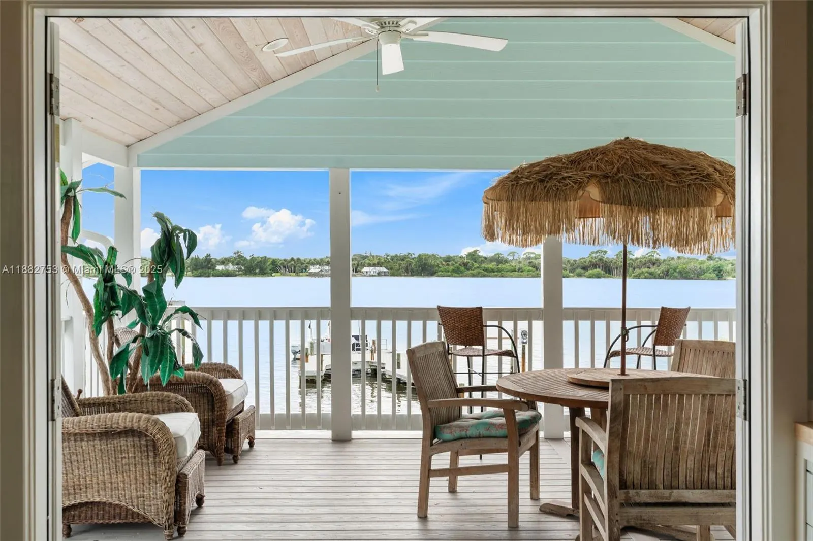 25 VIP Island Unit A