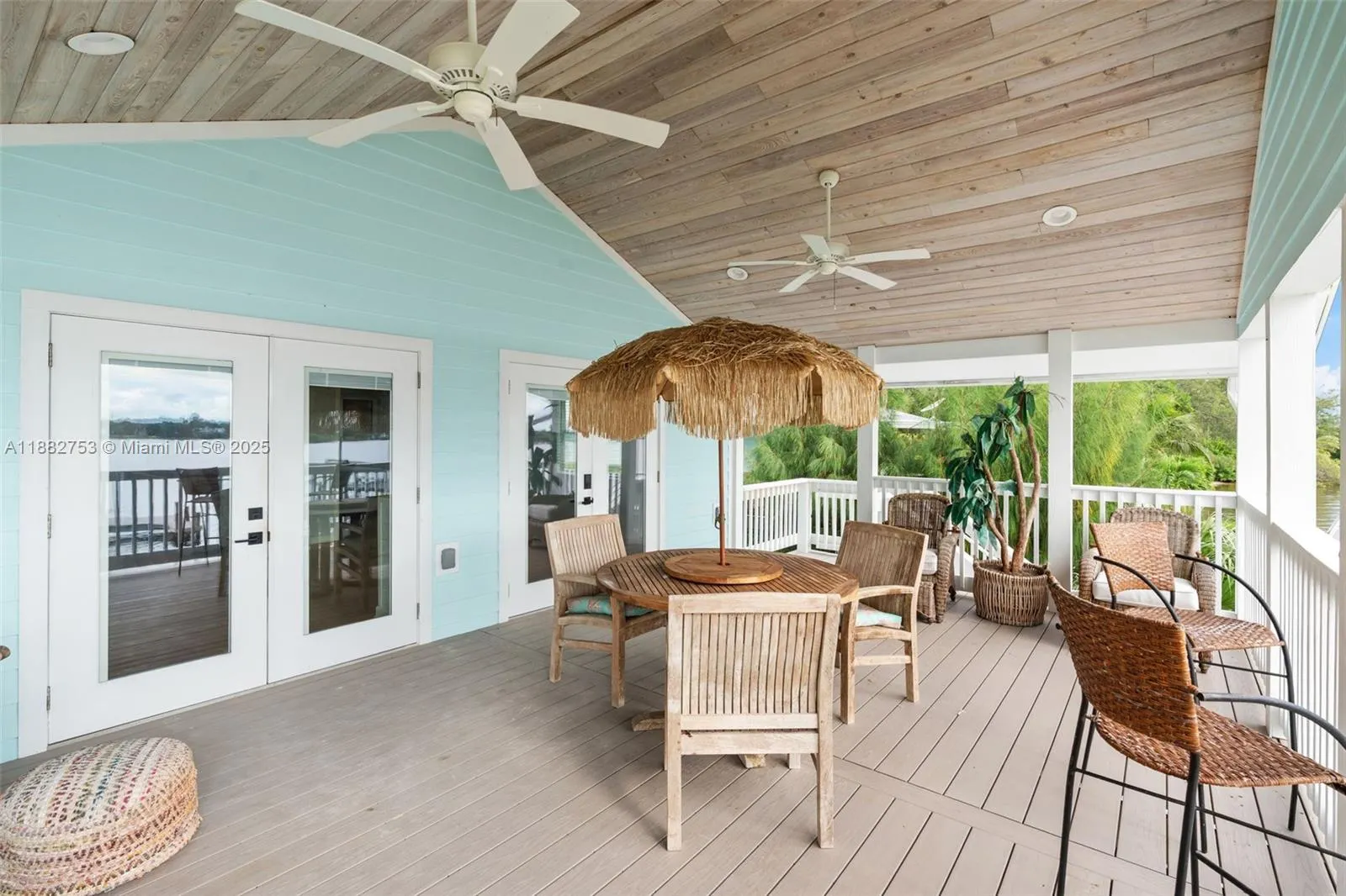 25 VIP Island Unit A