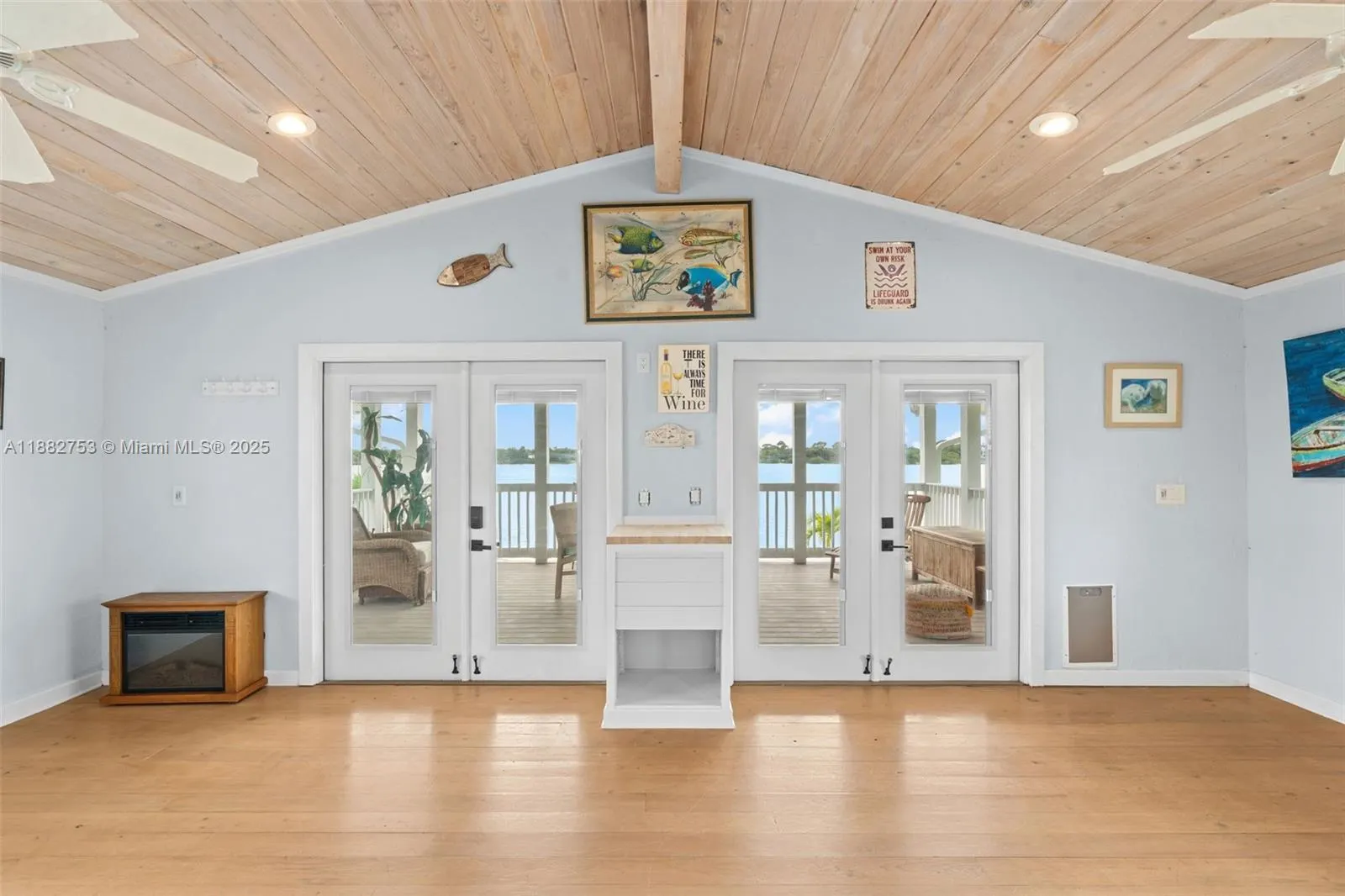 25 VIP Island Unit A