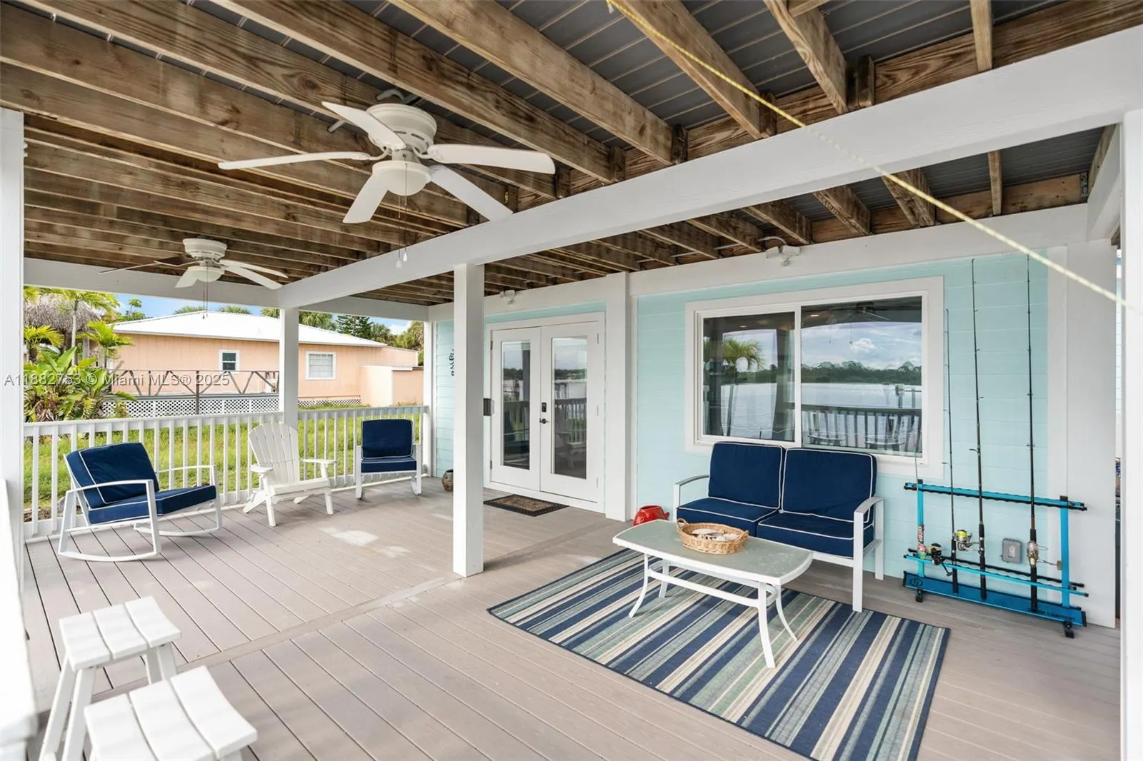 25 VIP Island Unit A