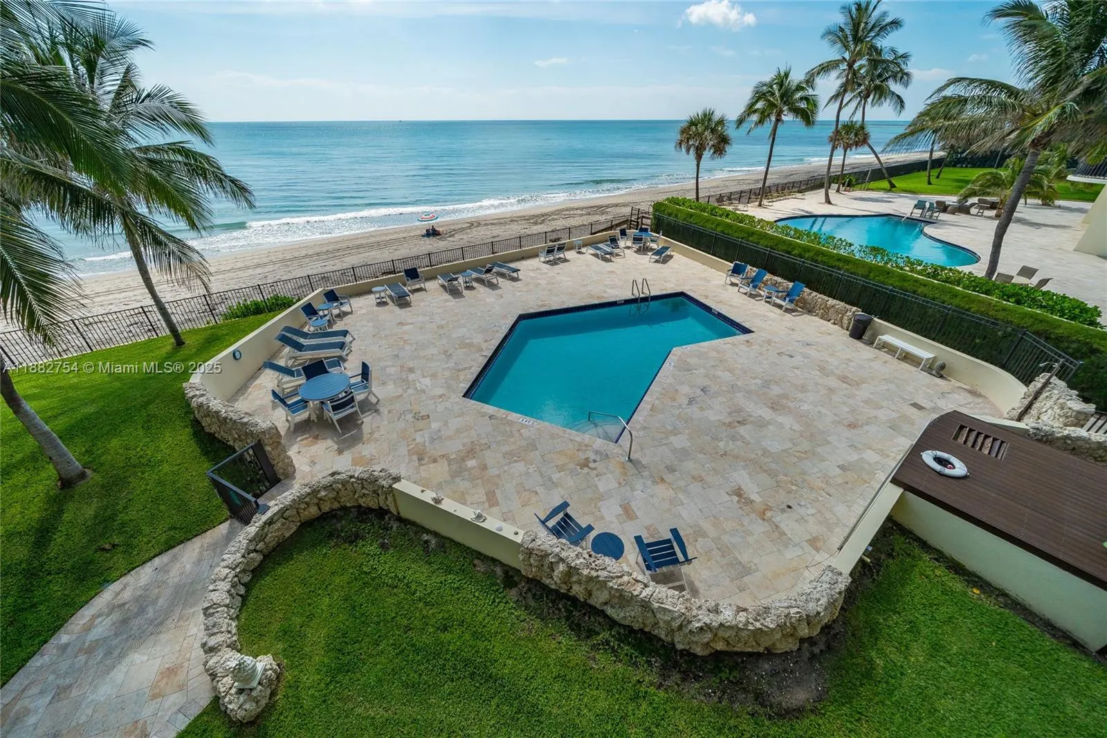 200 Beach Rd, #202