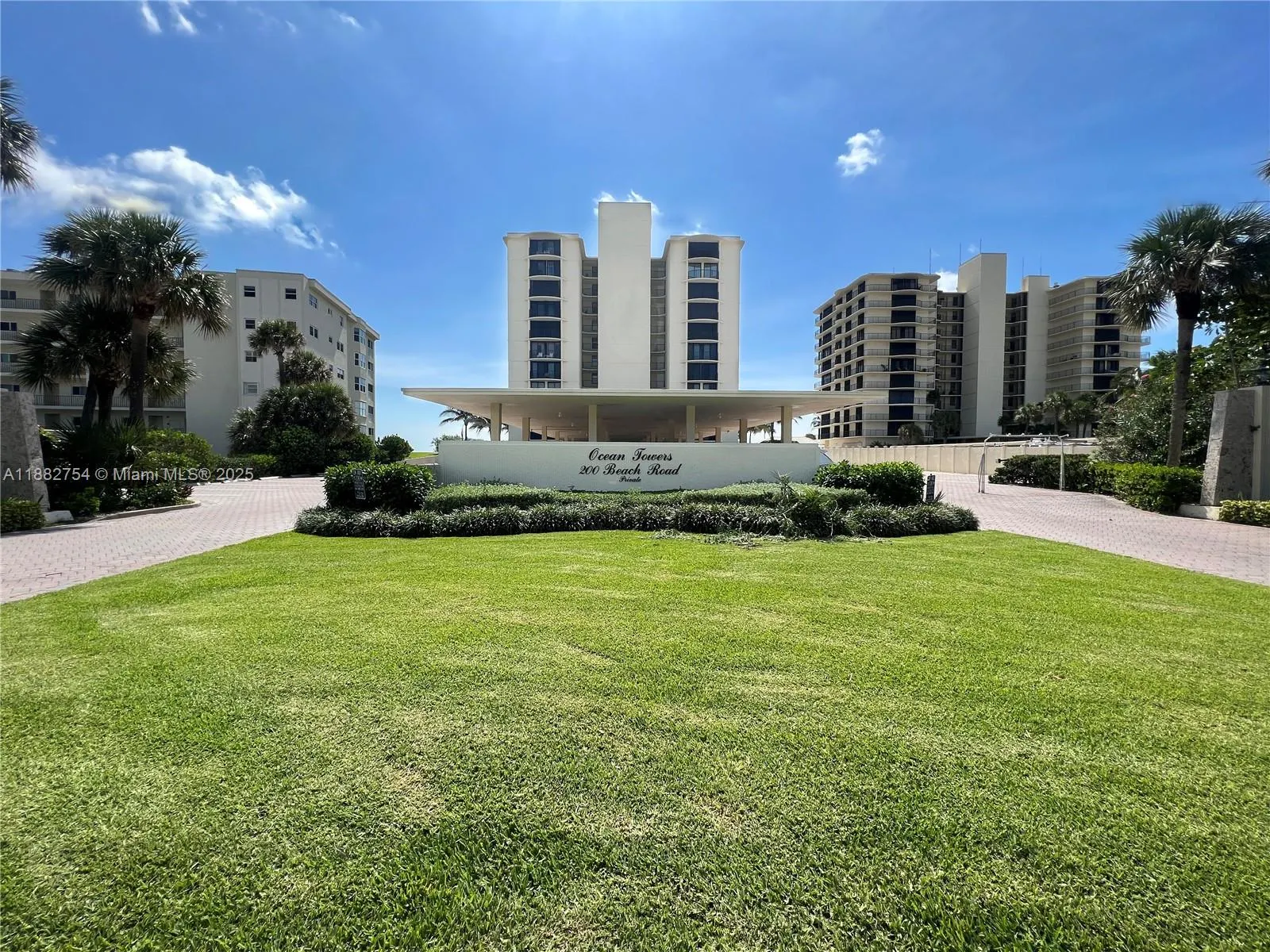 200 Beach Rd, #202