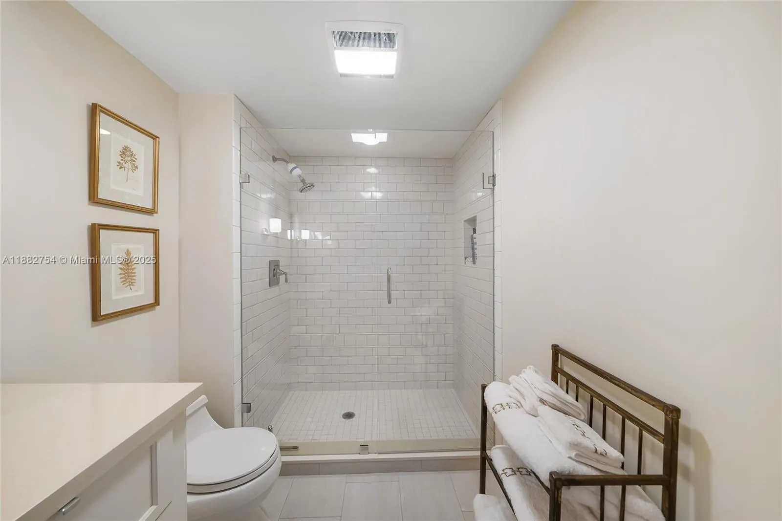 200 Beach Rd, #202