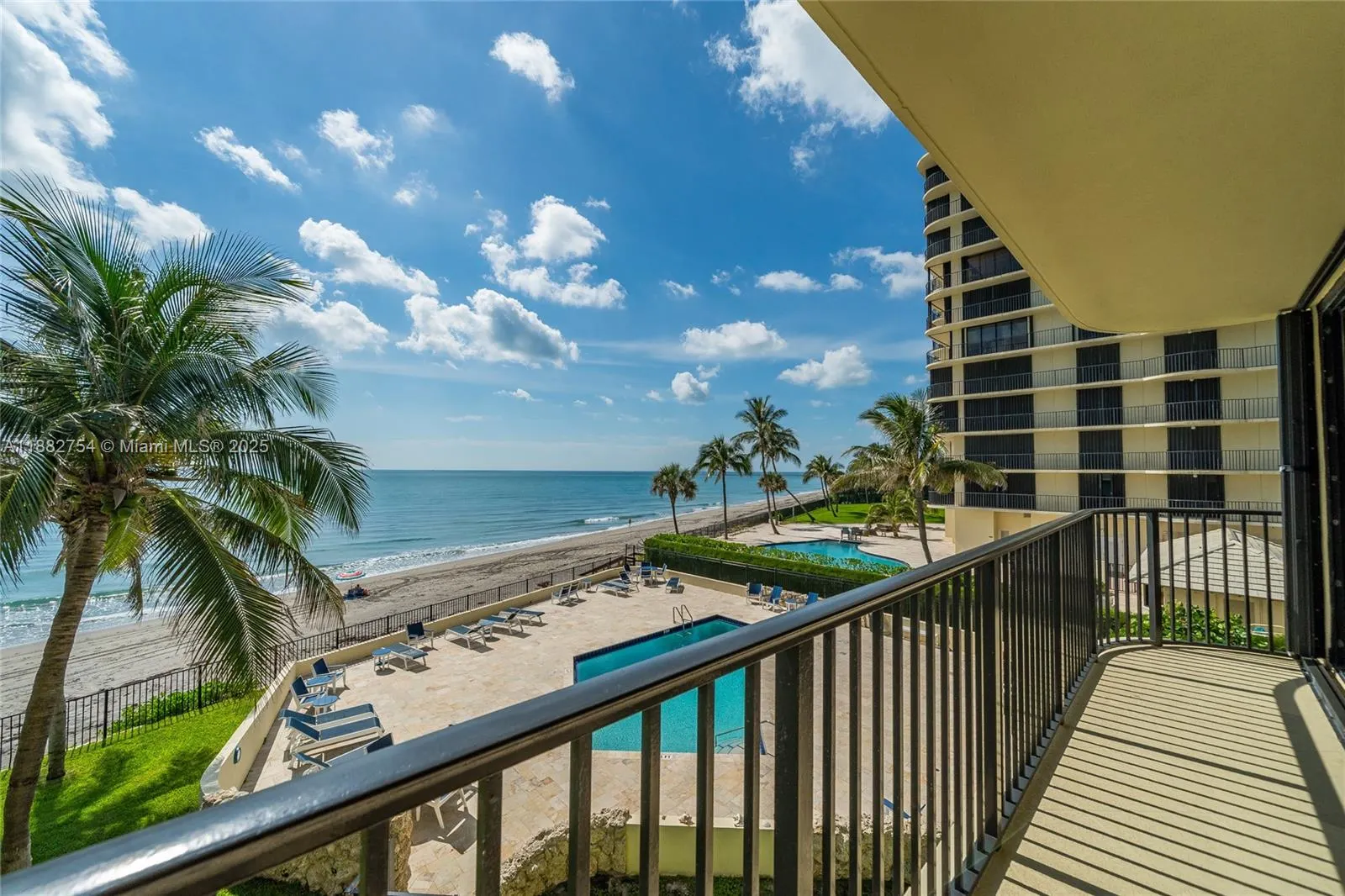 200 Beach Rd, #202
