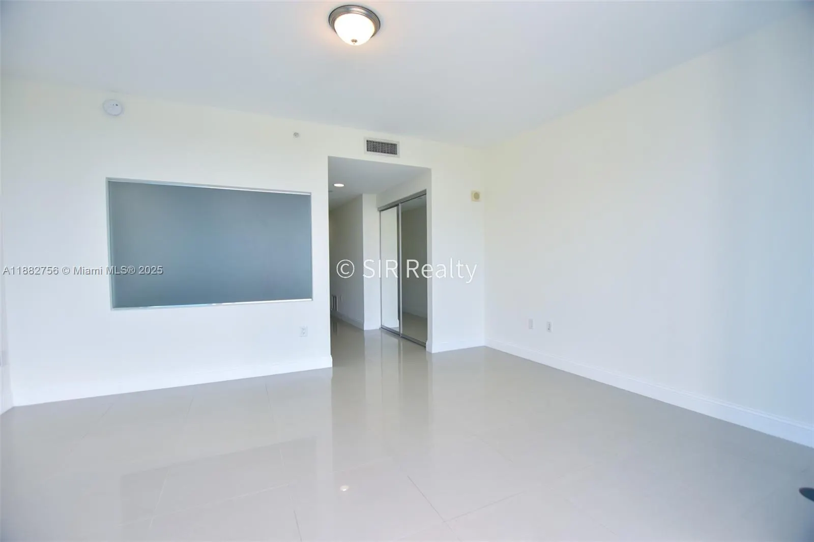 2950 NE 188th St, #336