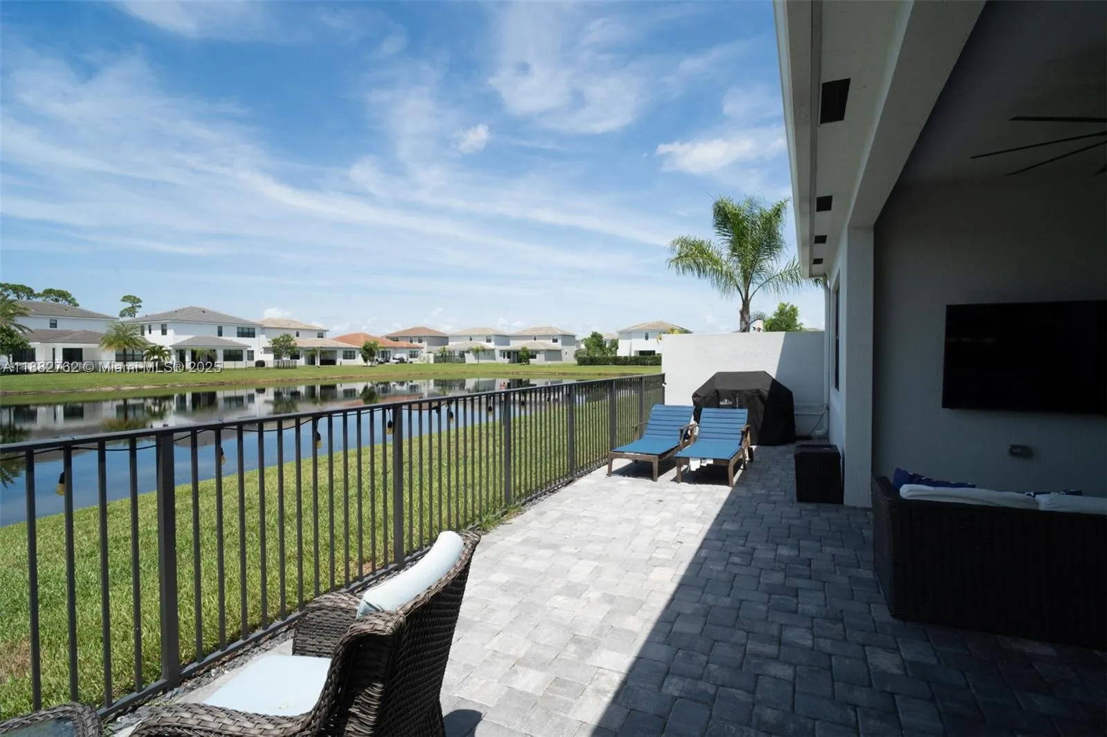 7315 Estero Dr