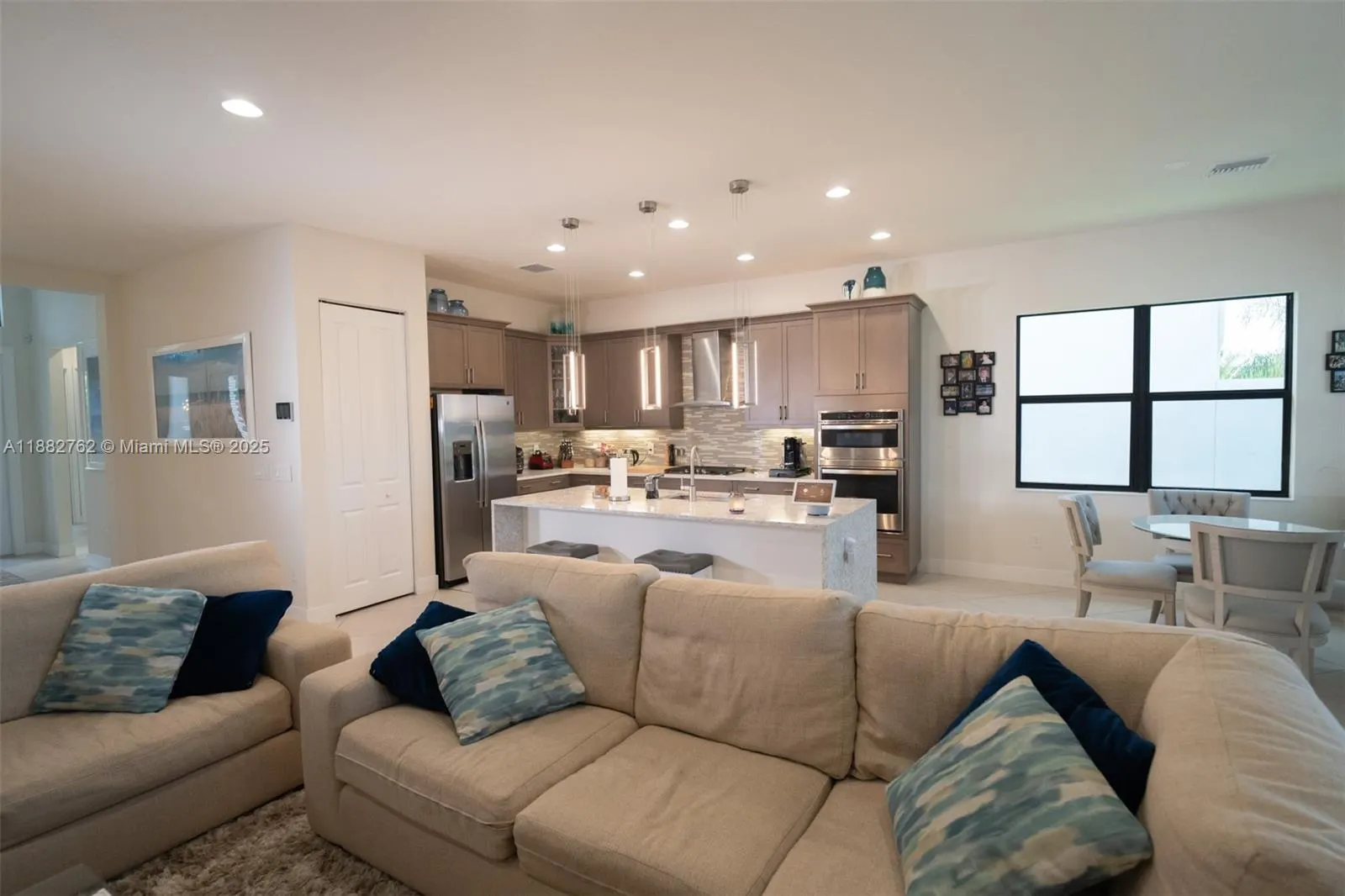 7315 Estero Dr