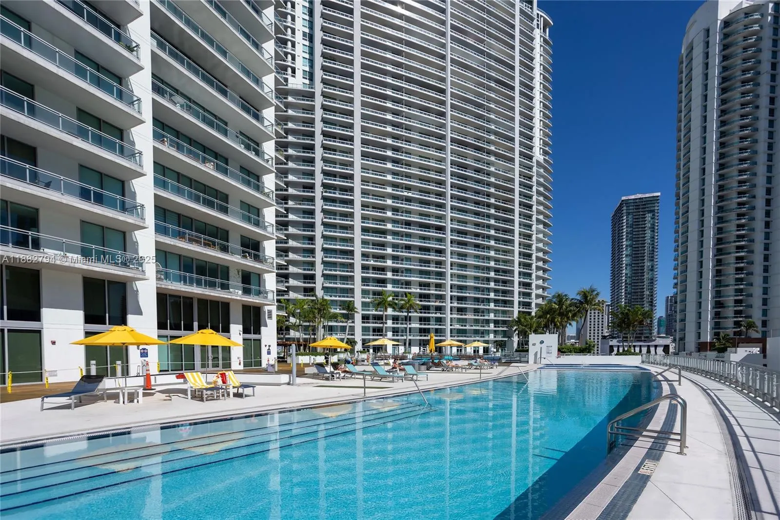 92 SW 3rd St, #3512