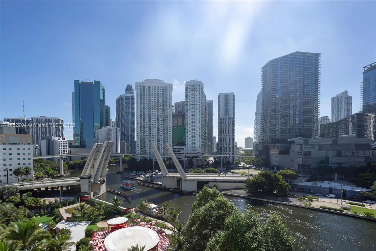92 SW 3rd St, #3512