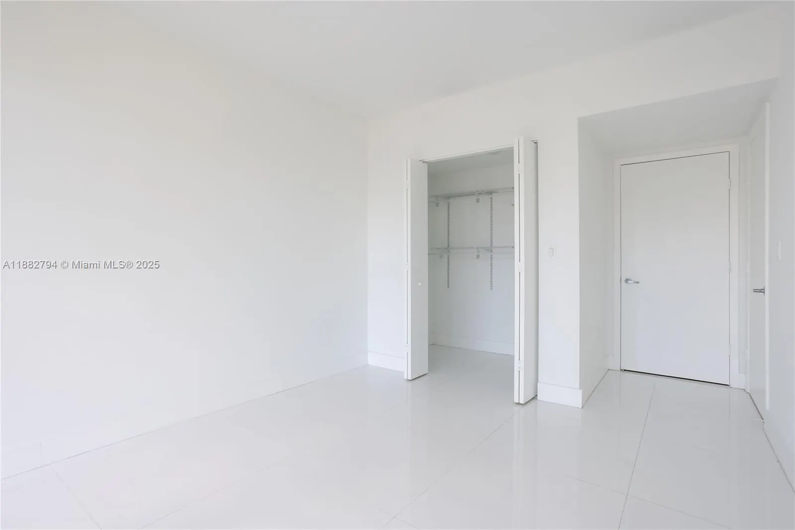 92 SW 3rd St, #3512