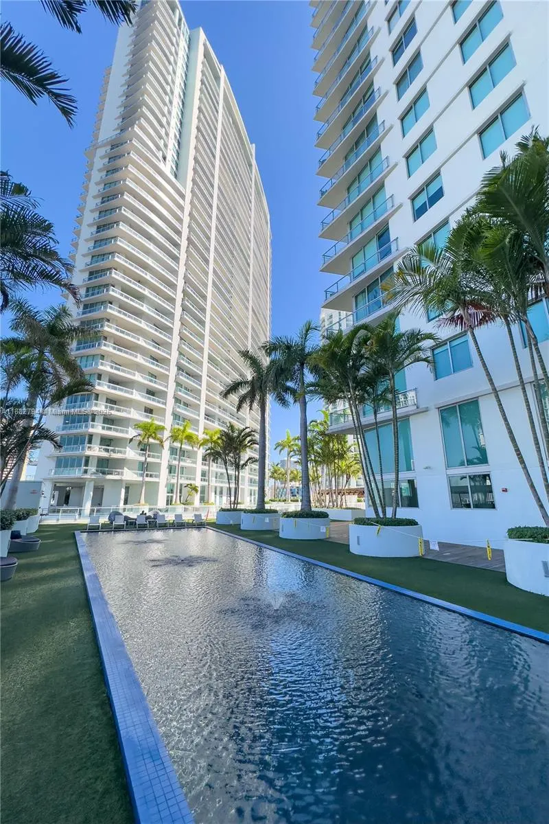 92 SW 3rd St, #3512
