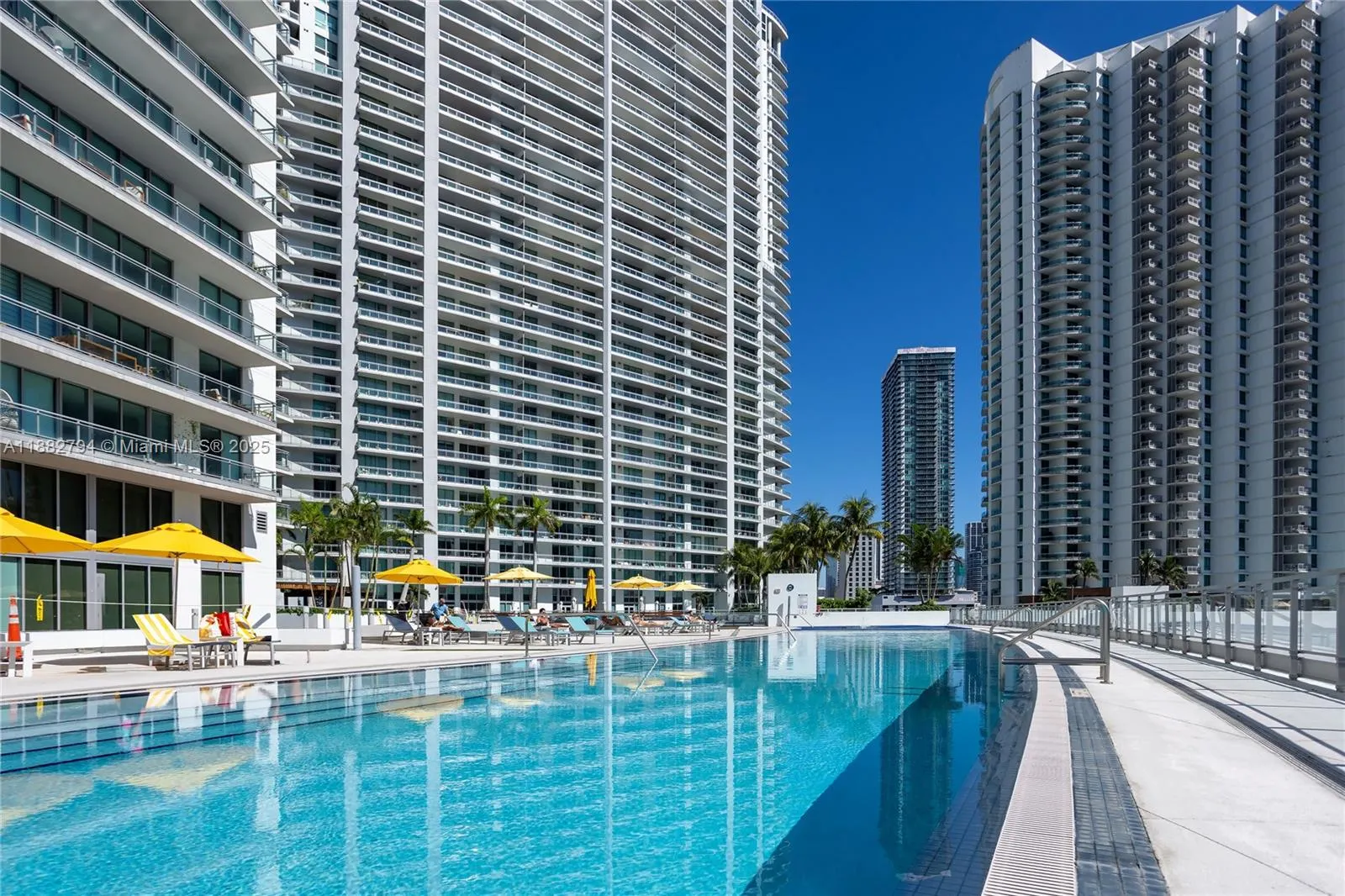 92 SW 3rd St, #3512