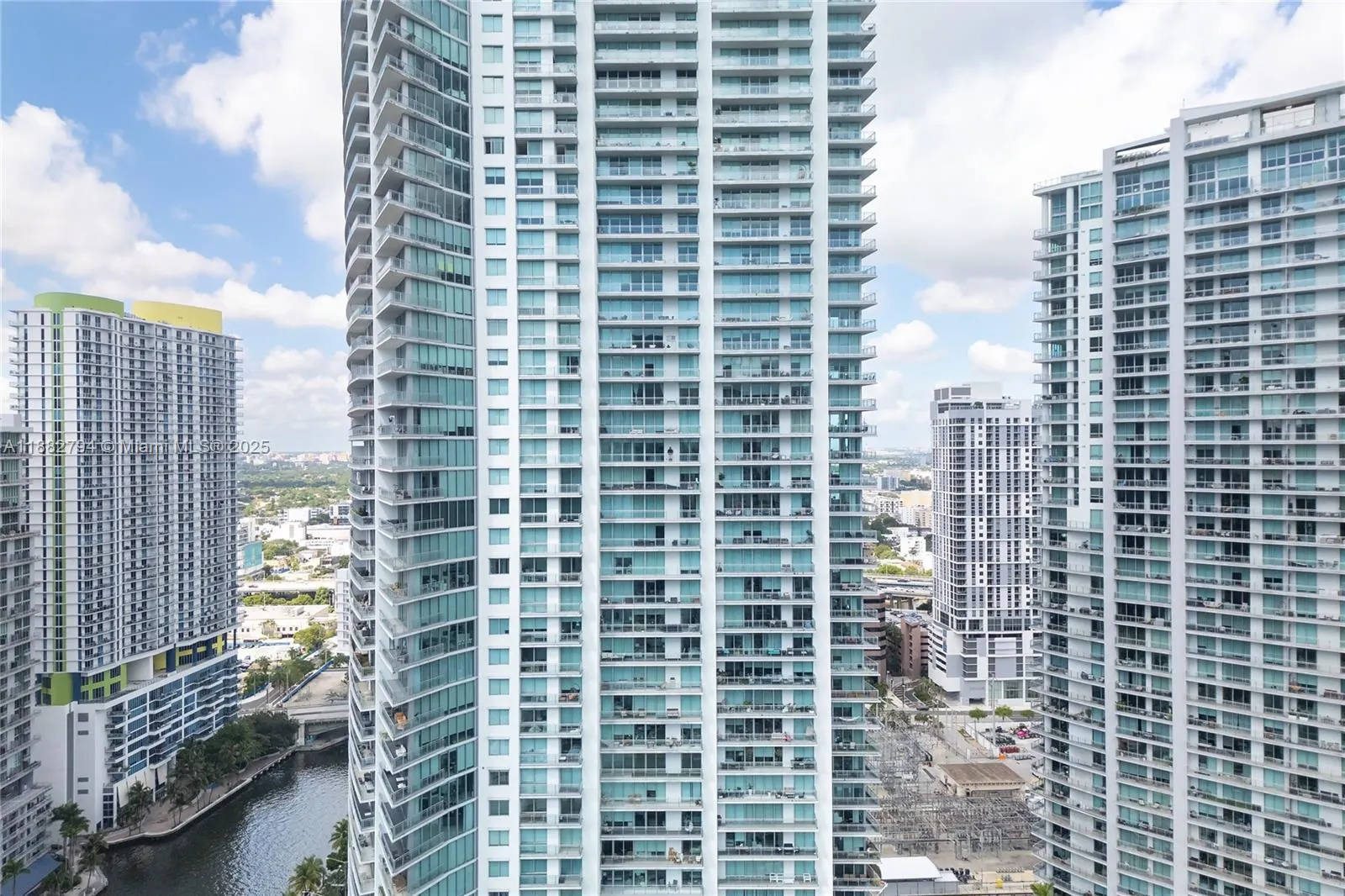 92 SW 3rd St, #3512