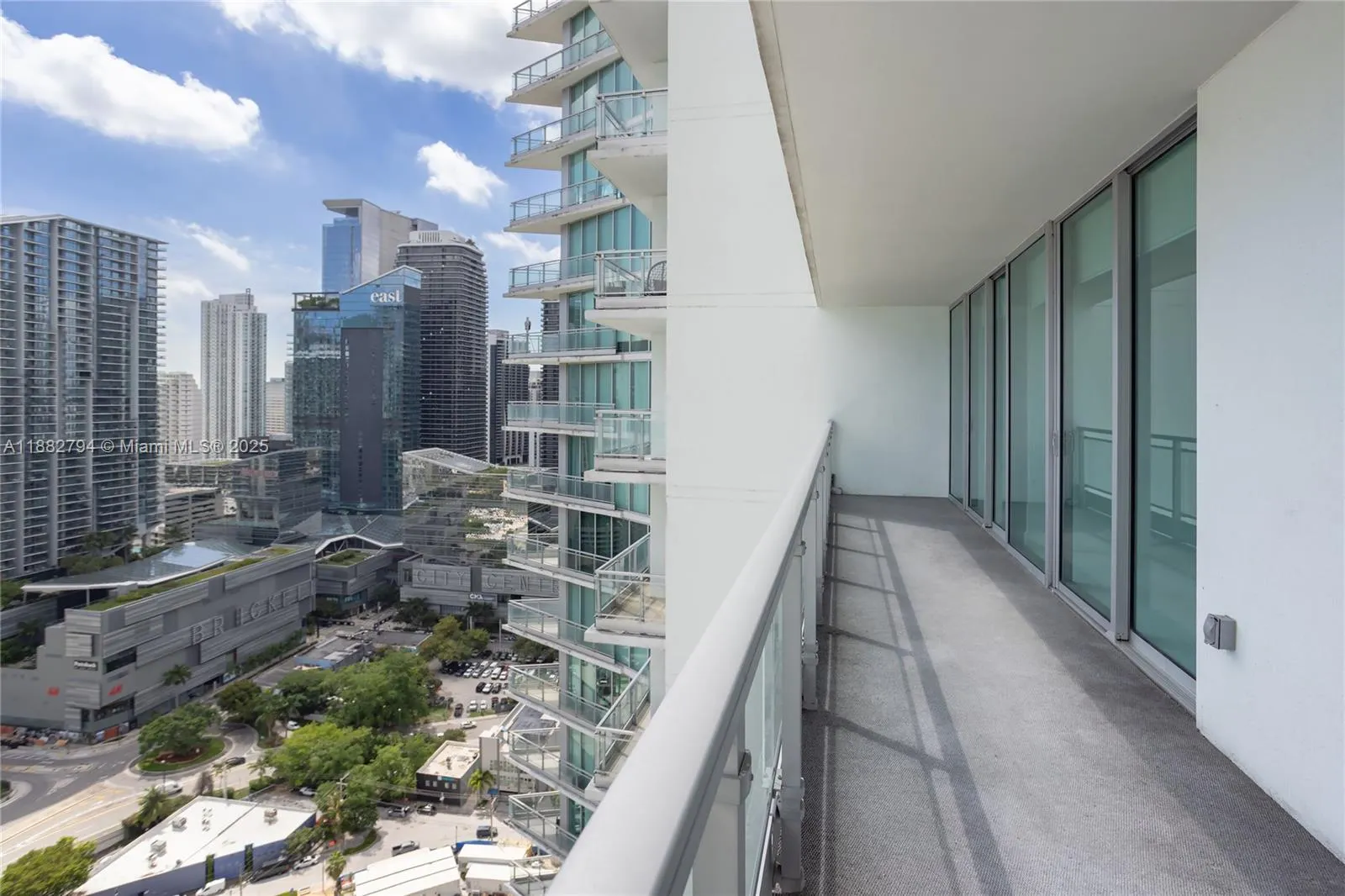 92 SW 3rd St, #3512