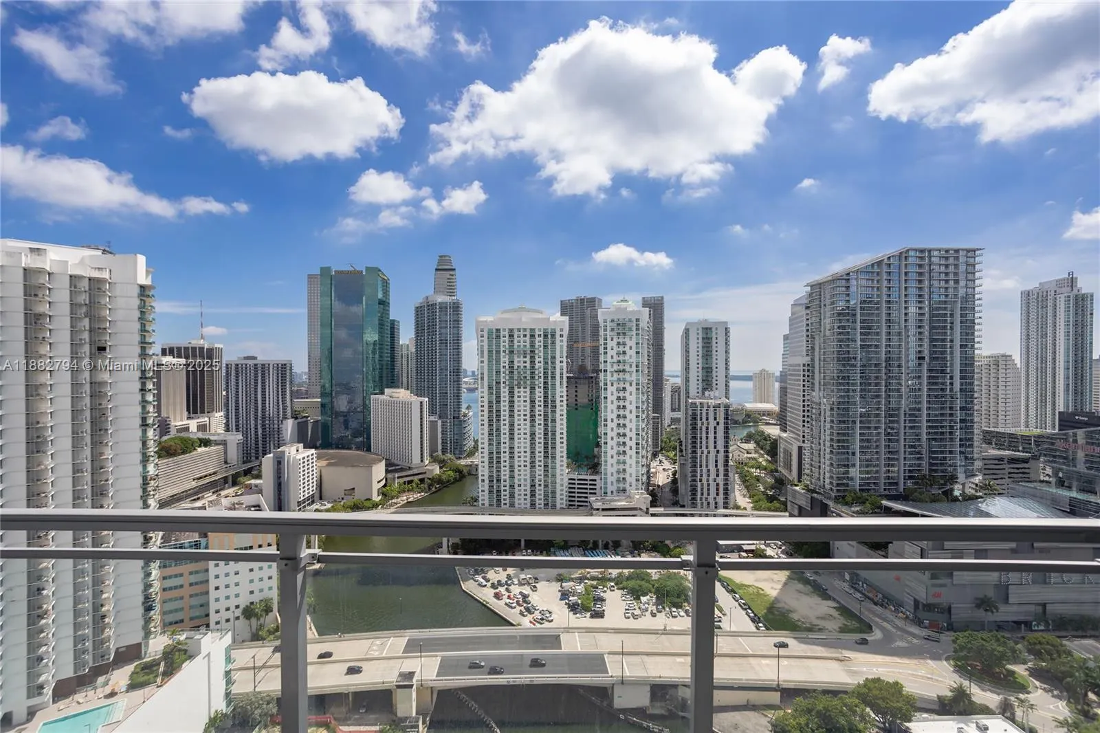 92 SW 3rd St, #3512