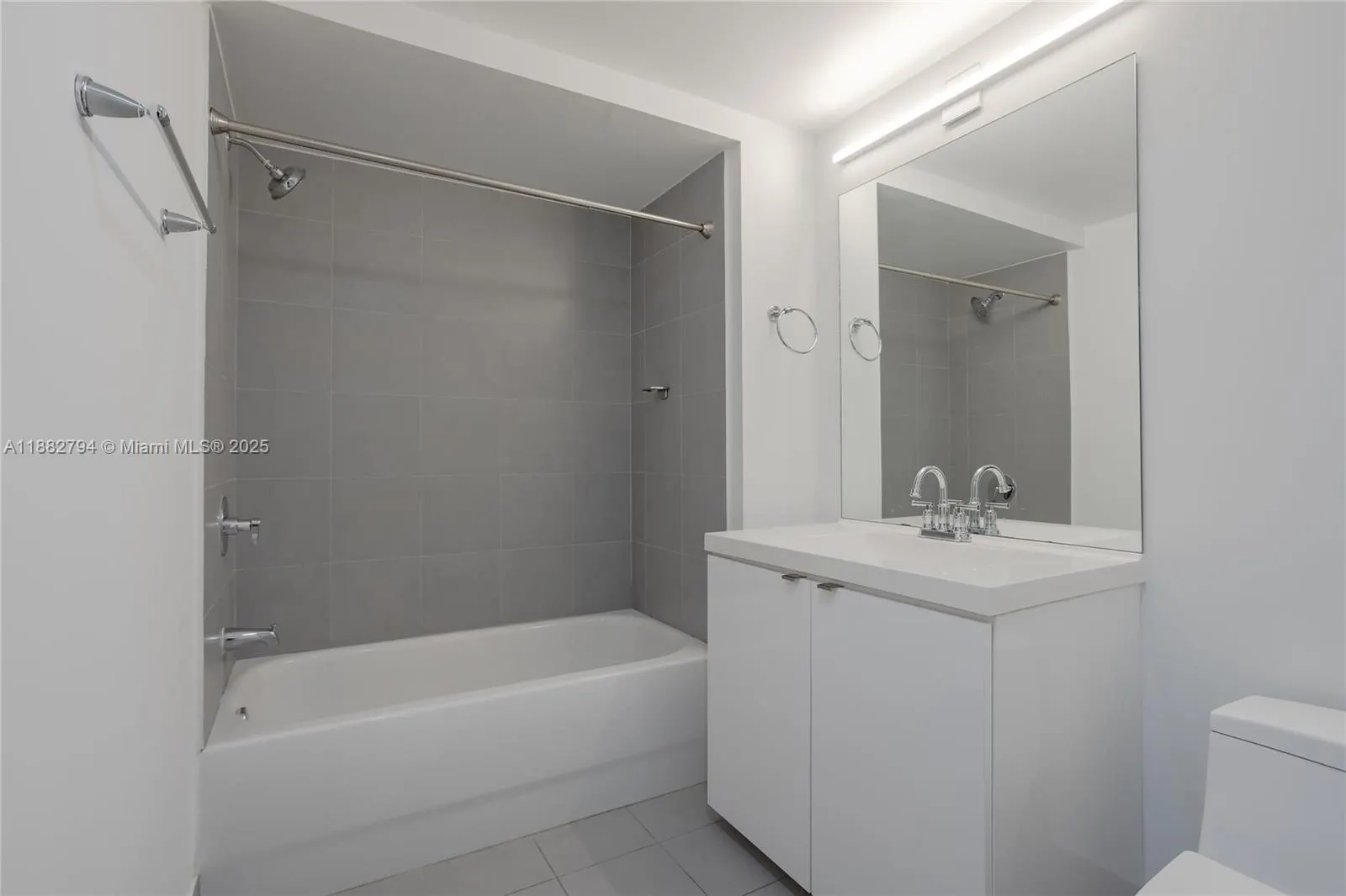 92 SW 3rd St, #3512