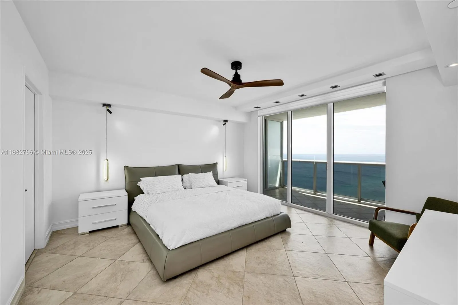 1830 S OCEAN DR, #4704