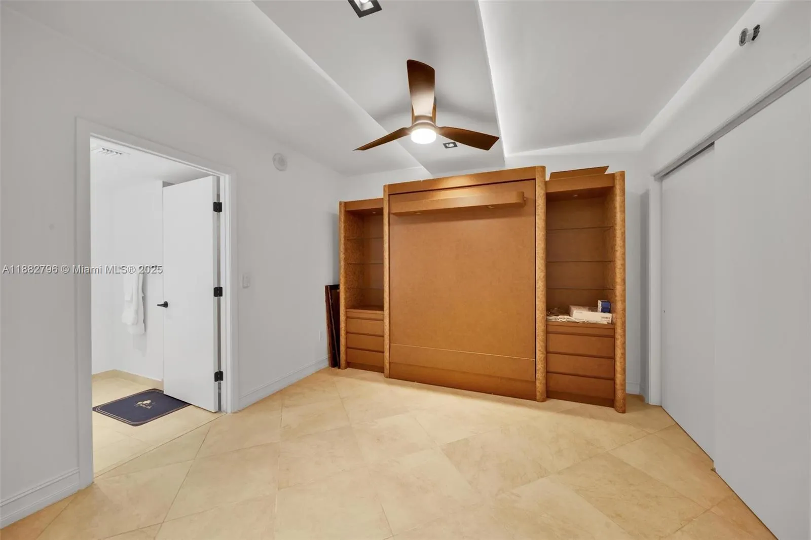1830 S OCEAN DR, #4704