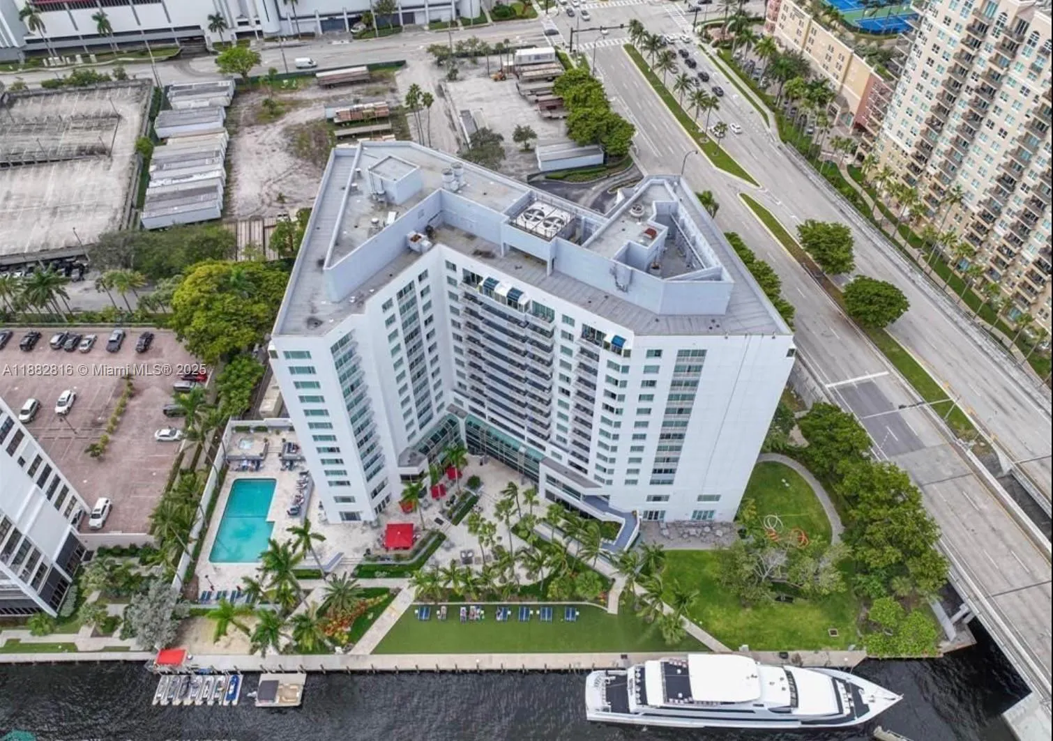2670 E Sunrise Blvd, #1103