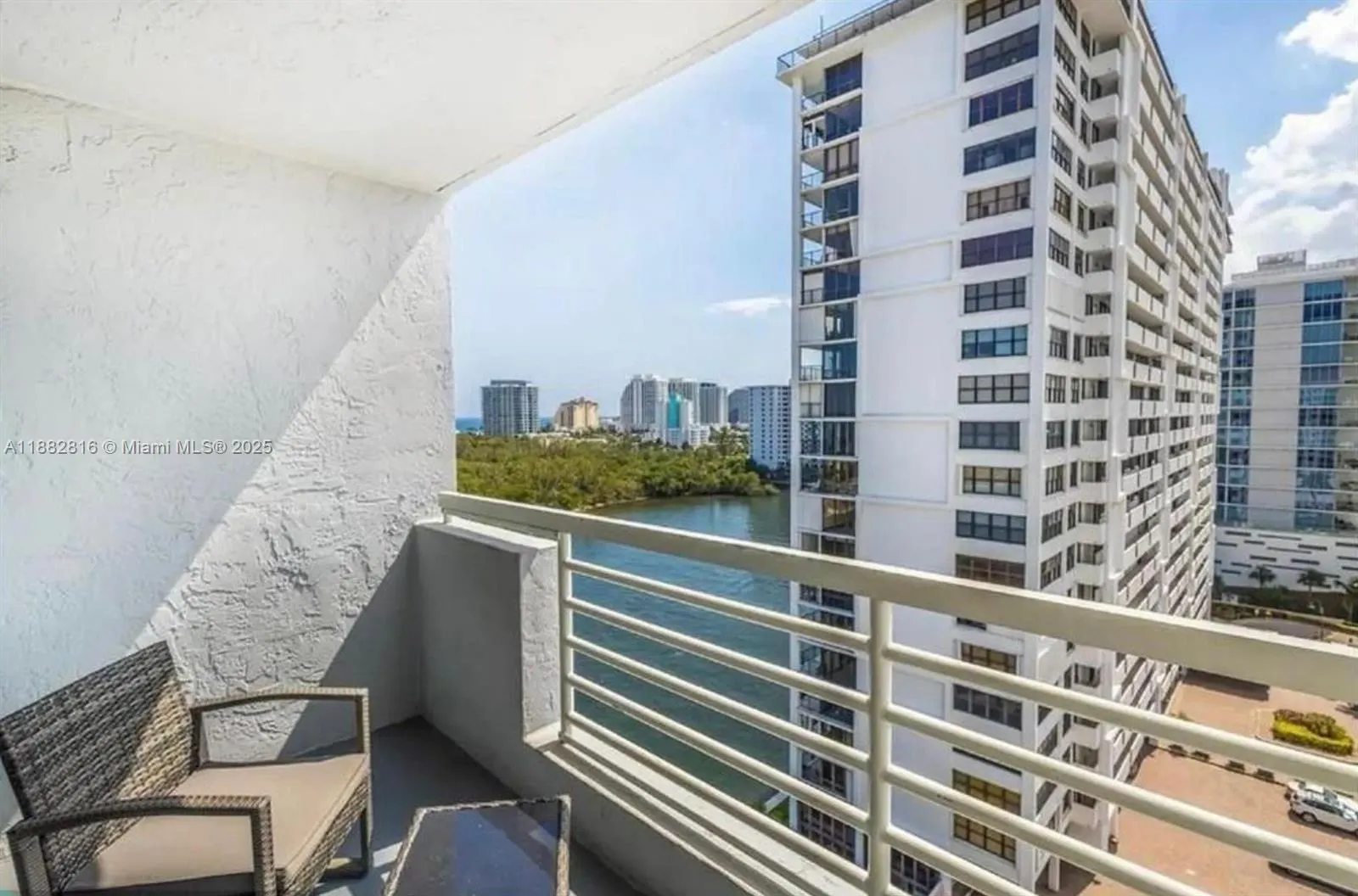 2670 E Sunrise Blvd, #1103