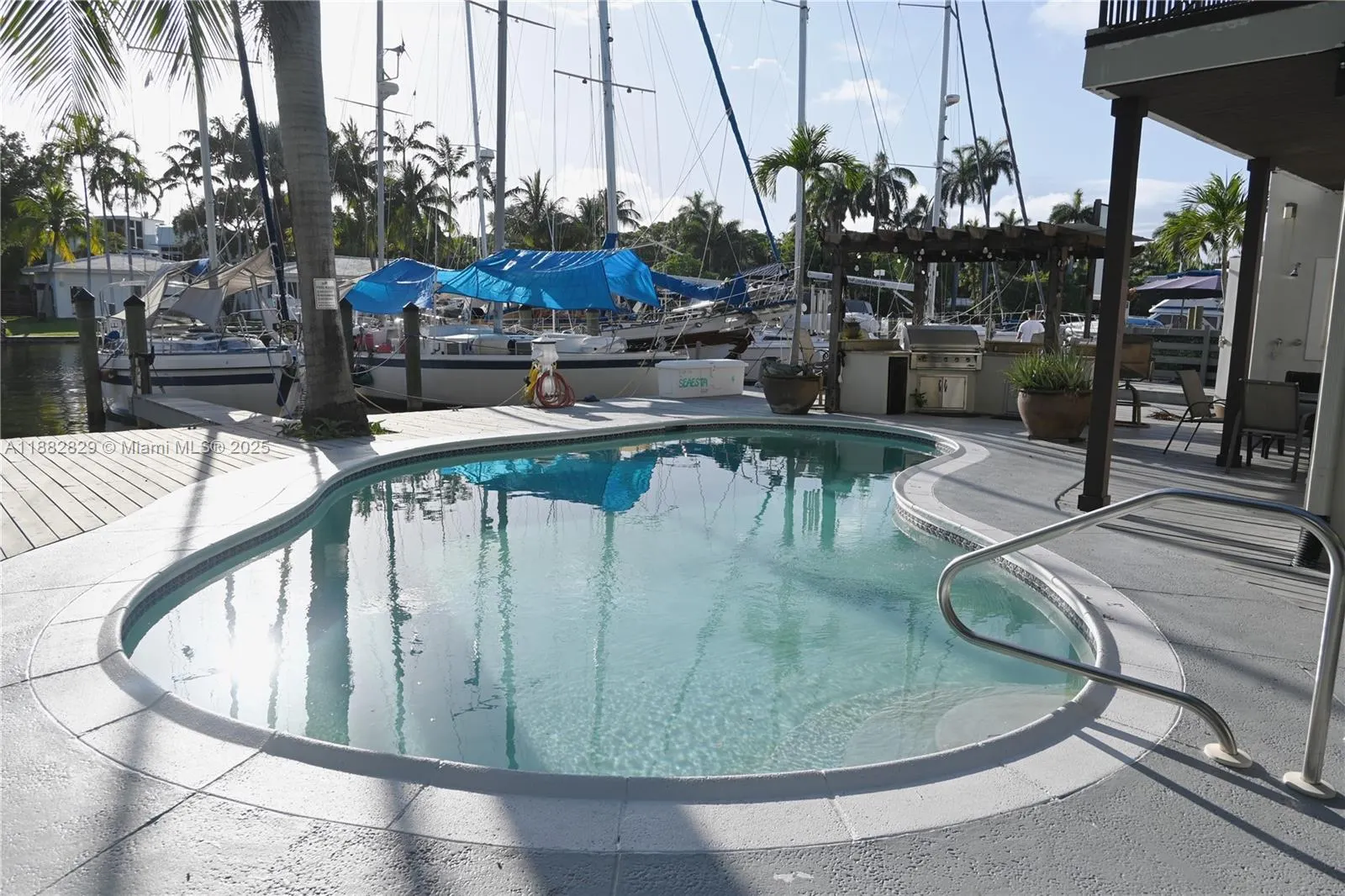 313 Hendricks Isle, #3