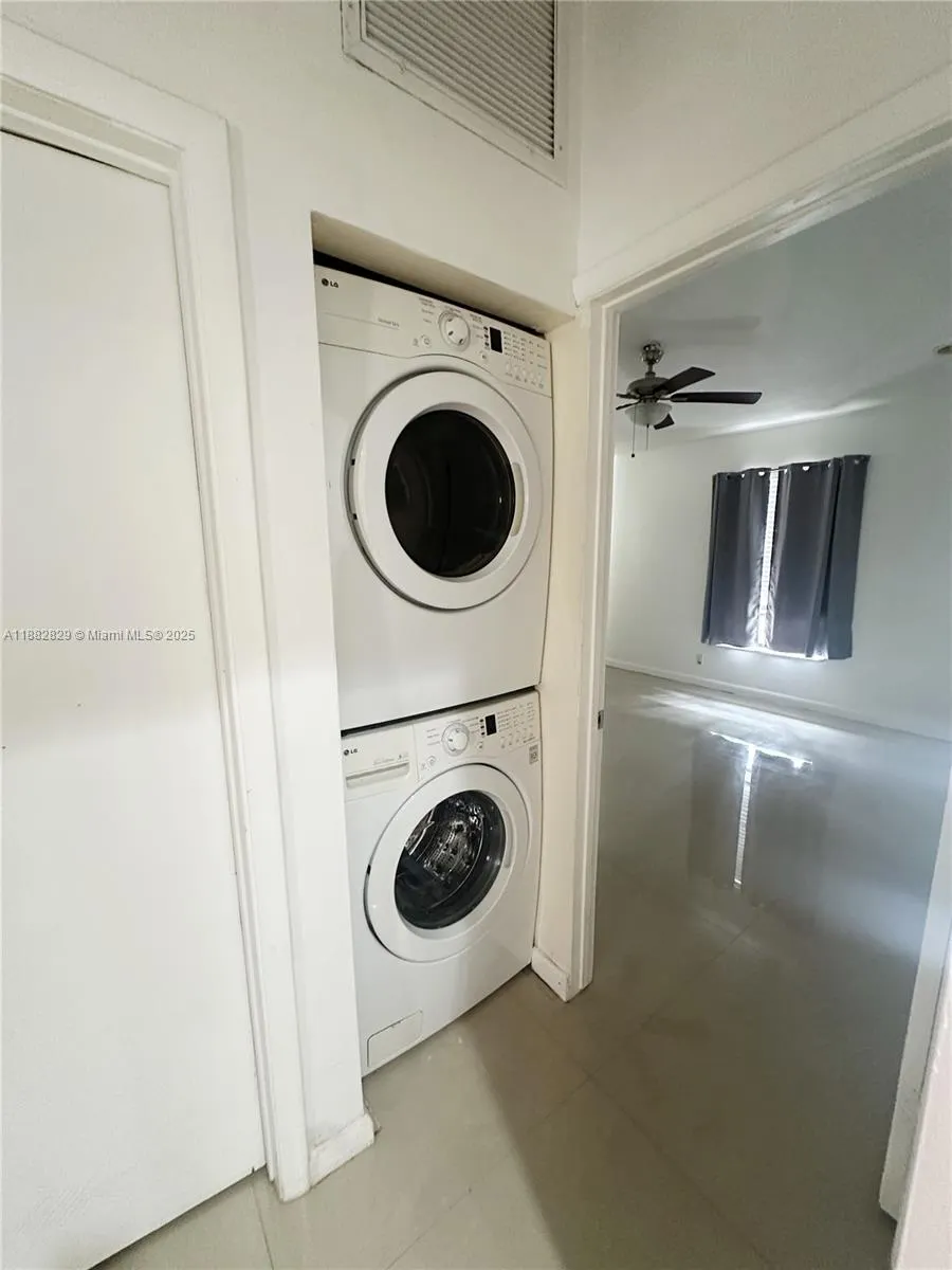 313 Hendricks Isle, #3