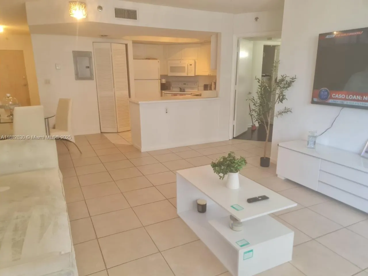 8911 Collins Ave, #203