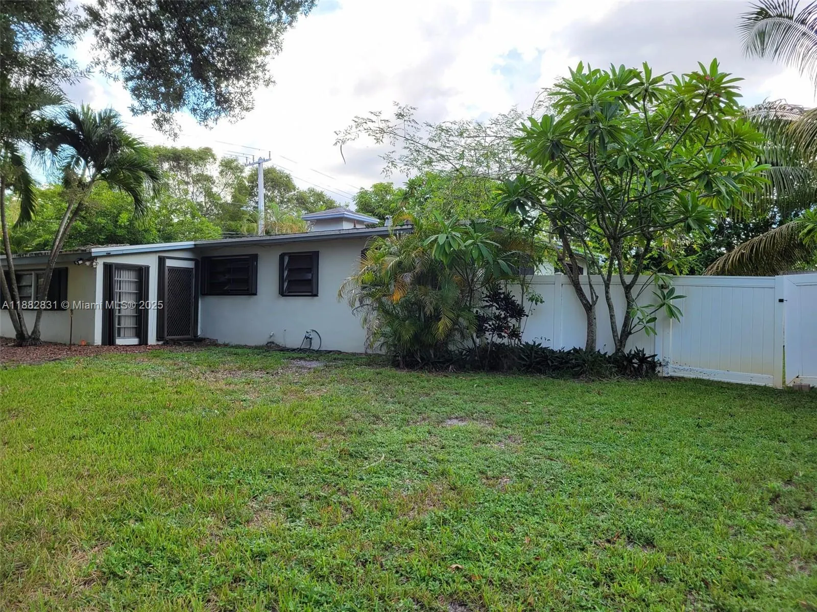510 E Acre Dr