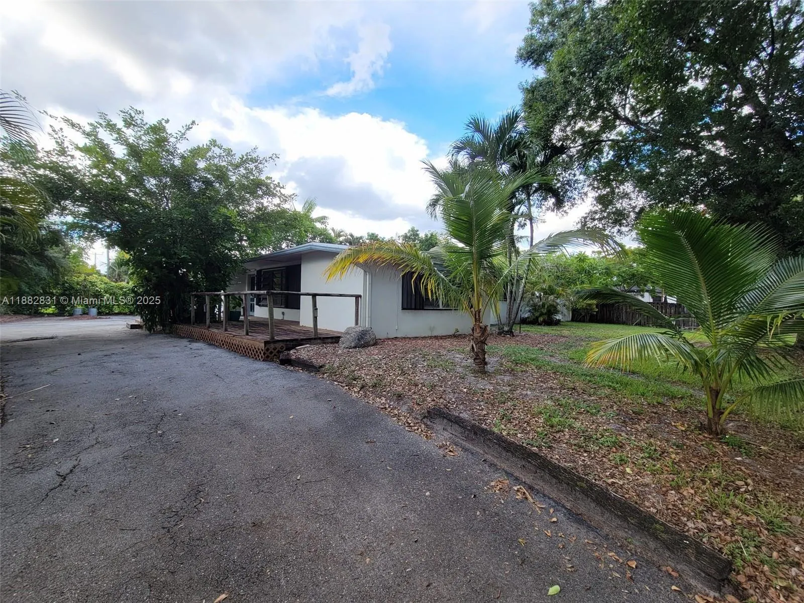 510 E Acre Dr