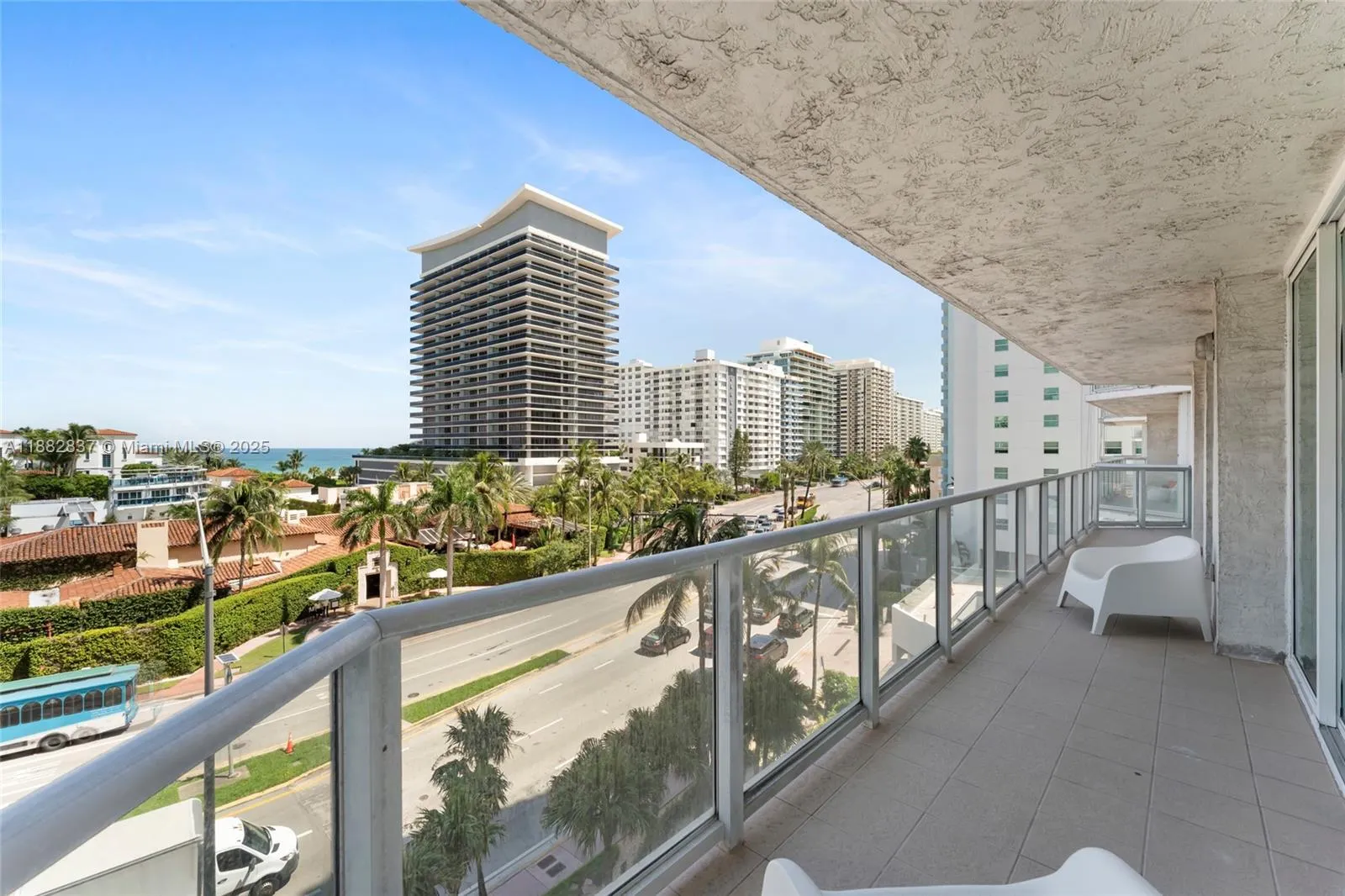 5900 Collins Ave, #604