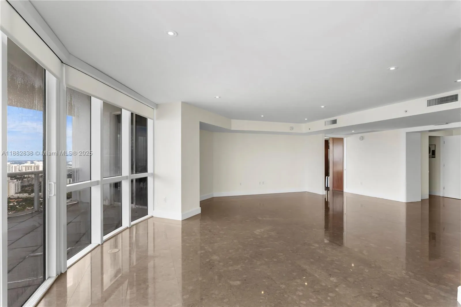 18201 Collins Ave, #5301