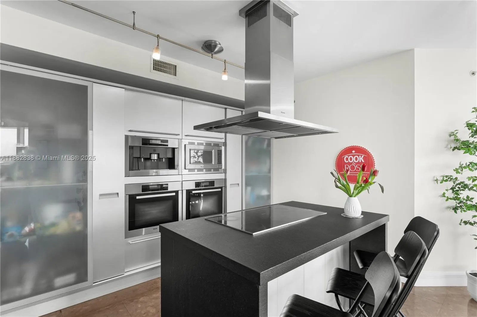18201 Collins Ave, #5301